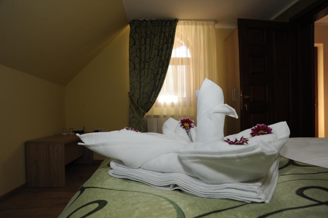 Bed and Breakfast Castelul De Smarald Pangaracior Экстерьер фото