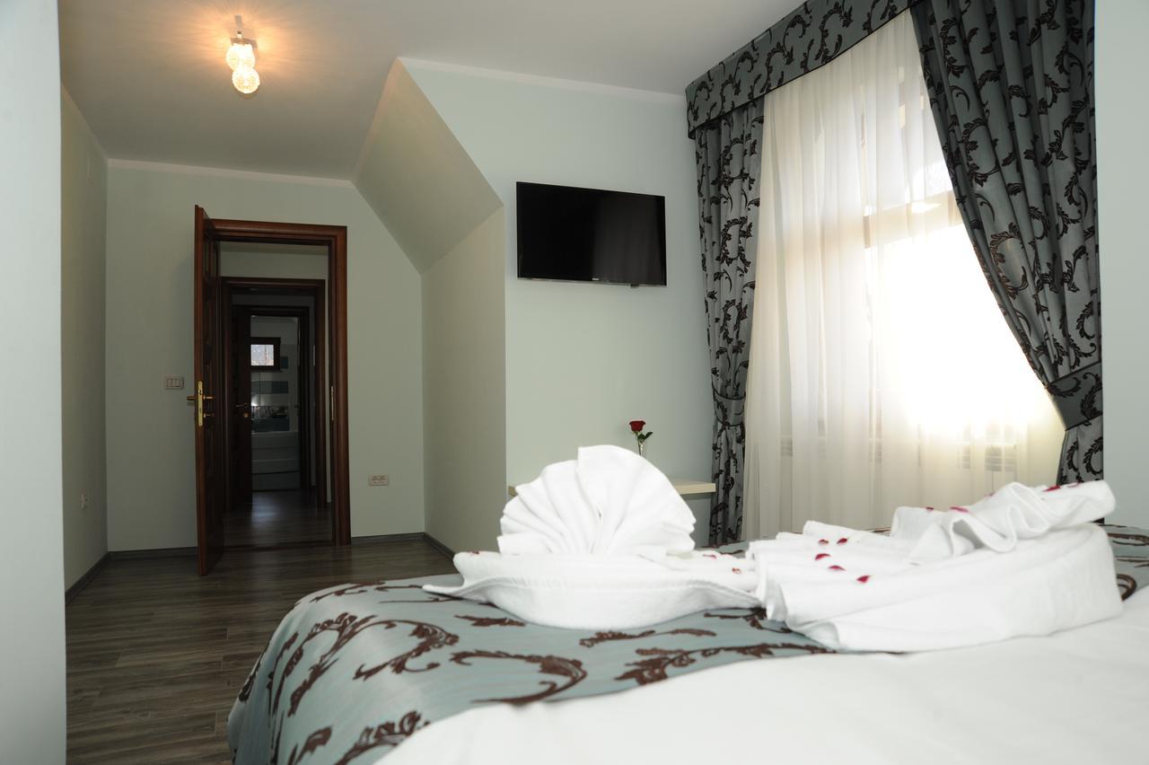 Bed and Breakfast Castelul De Smarald Pangaracior Экстерьер фото