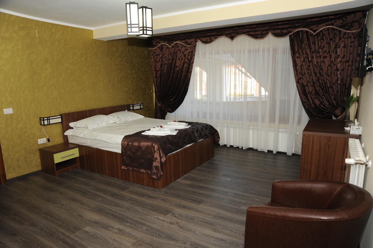 Bed and Breakfast Castelul De Smarald Pangaracior Экстерьер фото